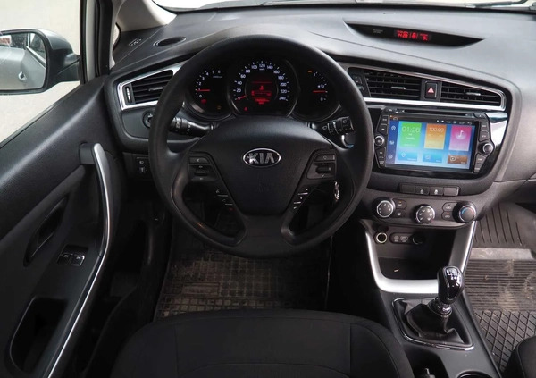 Kia Ceed cena 36900 przebieg: 196120, rok produkcji 2017 z Świnoujście małe 667